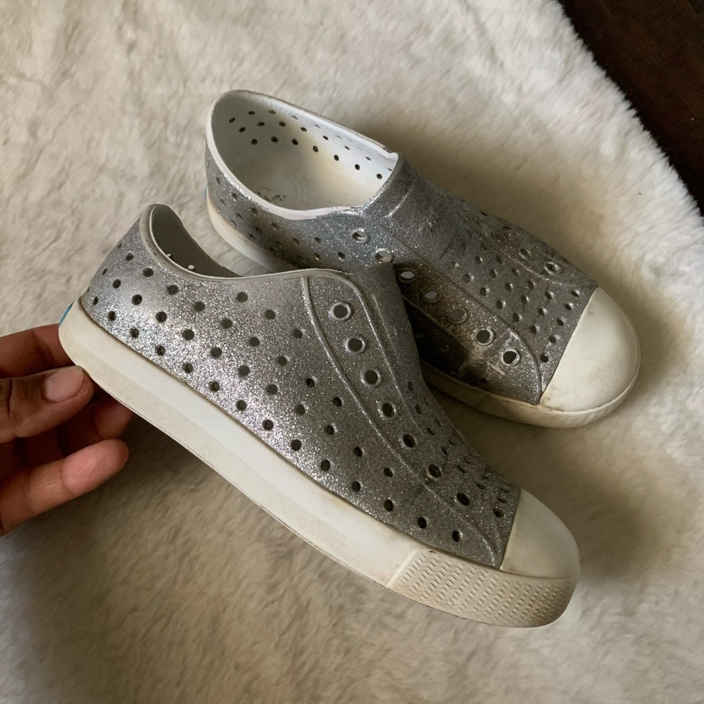 Native glitter shoes